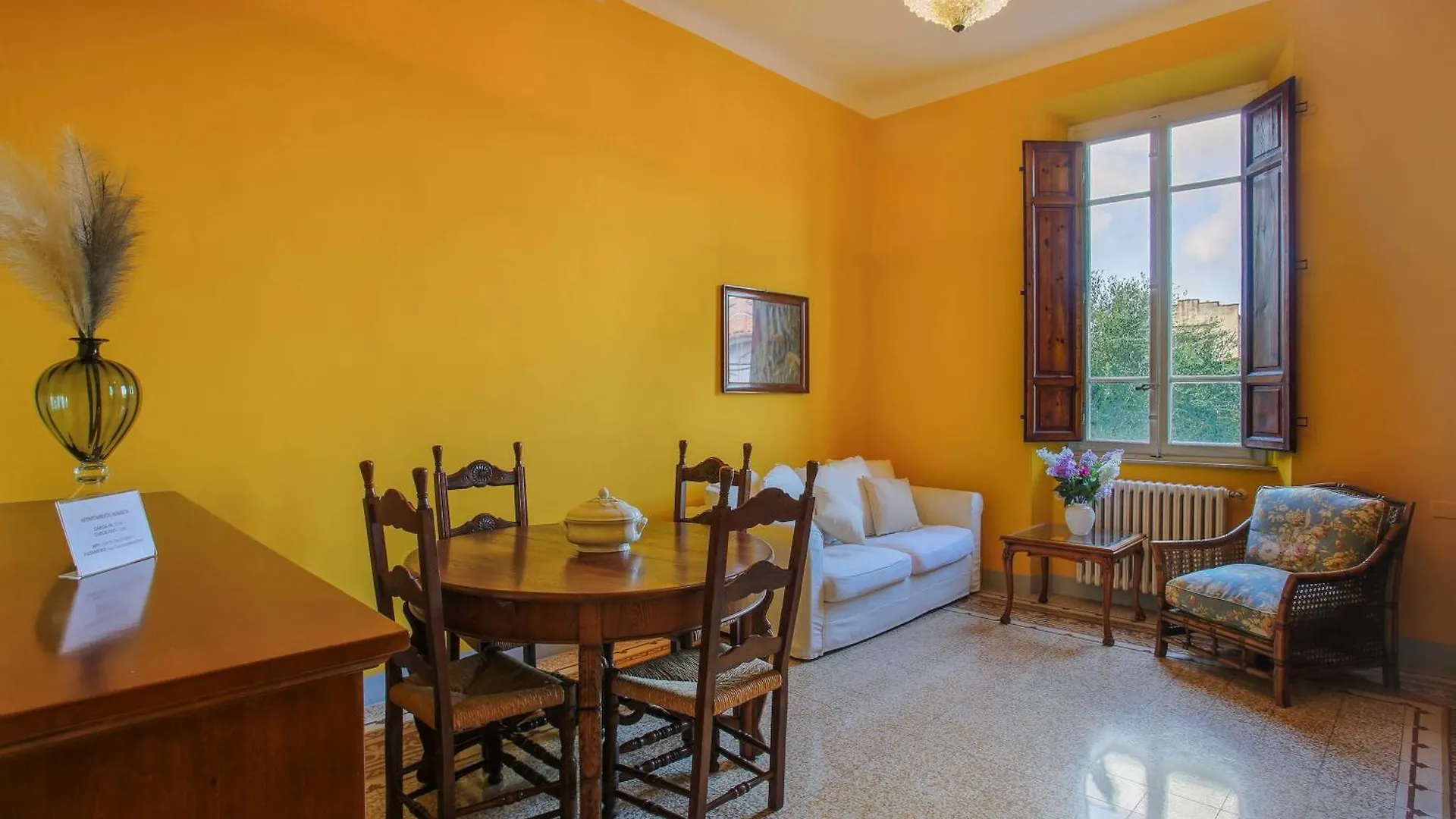 Residenza Augusta Apartment Lucca